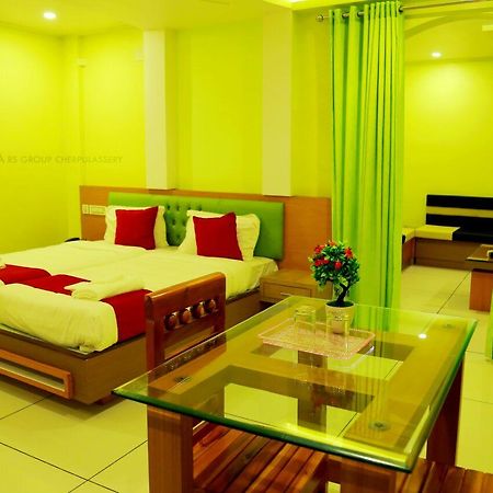 Cheruppulasseri Royal Plaza Residency酒店 外观 照片